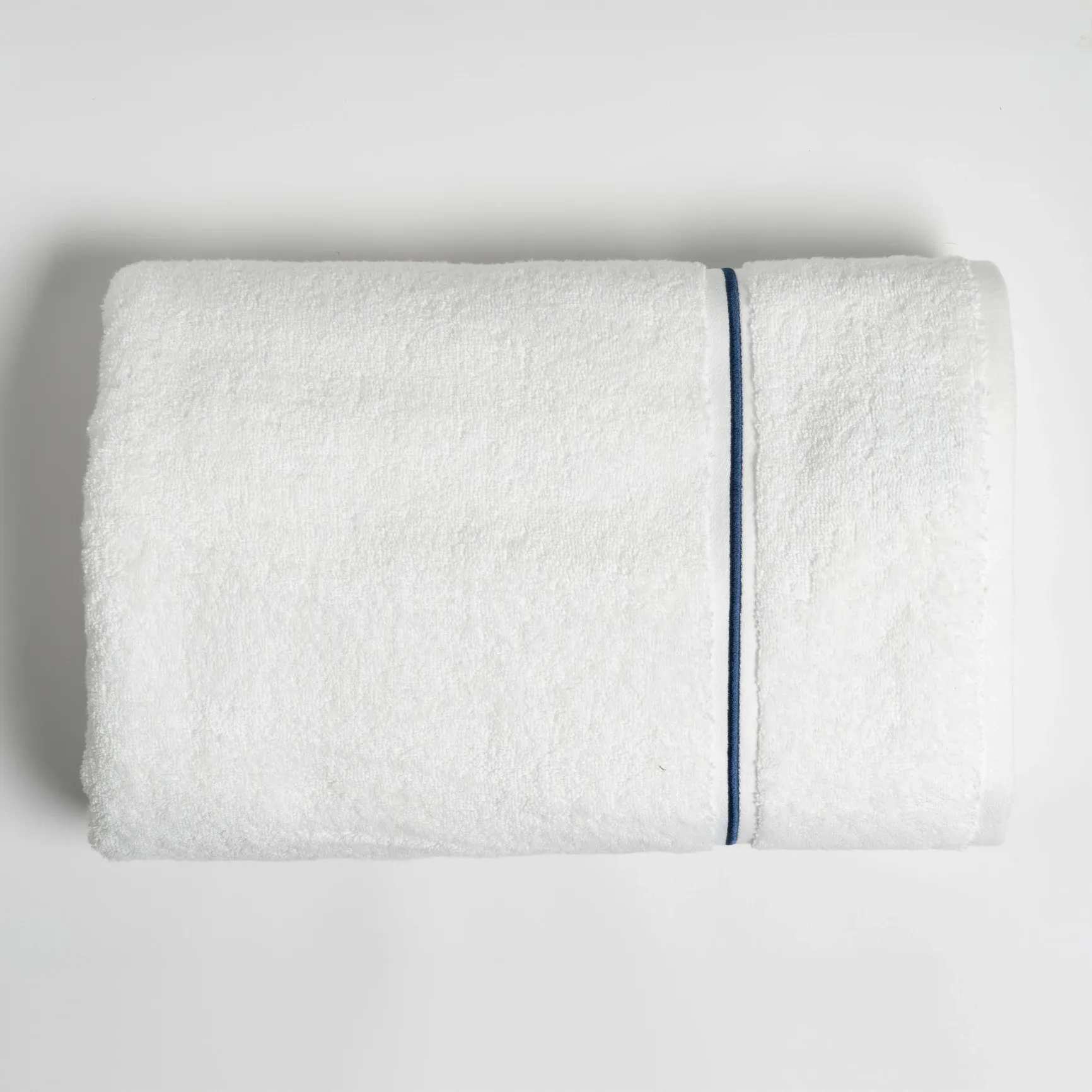  Qua Home Petunia Pima Pamuk Banyo Havlusu Beyaz Lacivert 90x150 cm