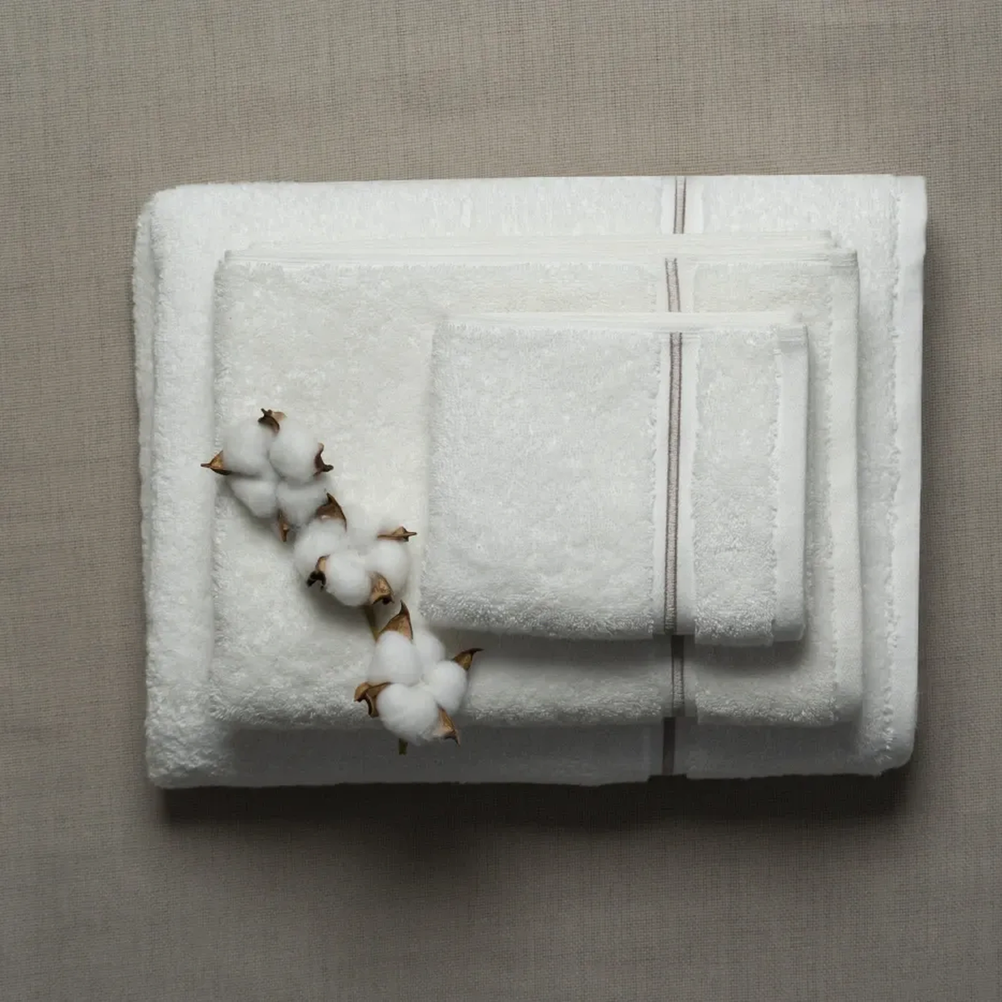 Qua Home Petunia Pima Pamuk Banyo Havlusu Beyaz Taş 90x150 cm