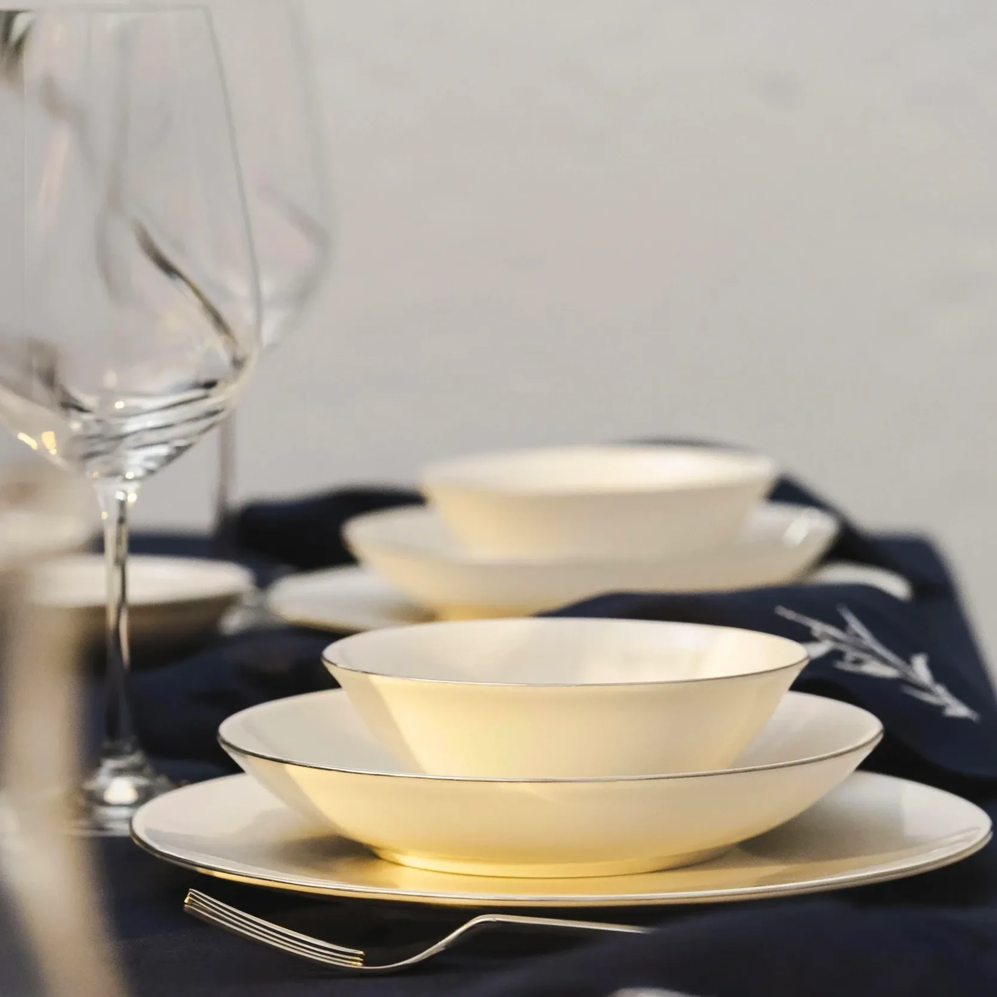 Qua Home Elias Platin Kase 14 cm