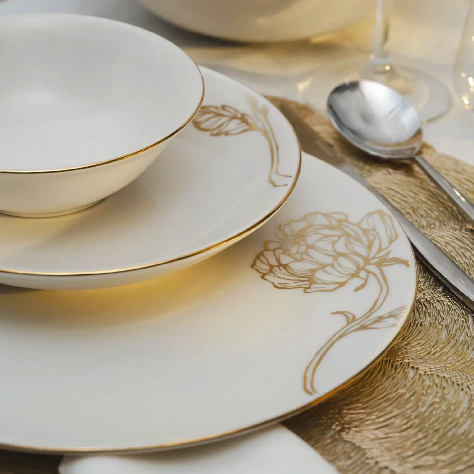 Qua Home Lyra Gold Kase 14 cm