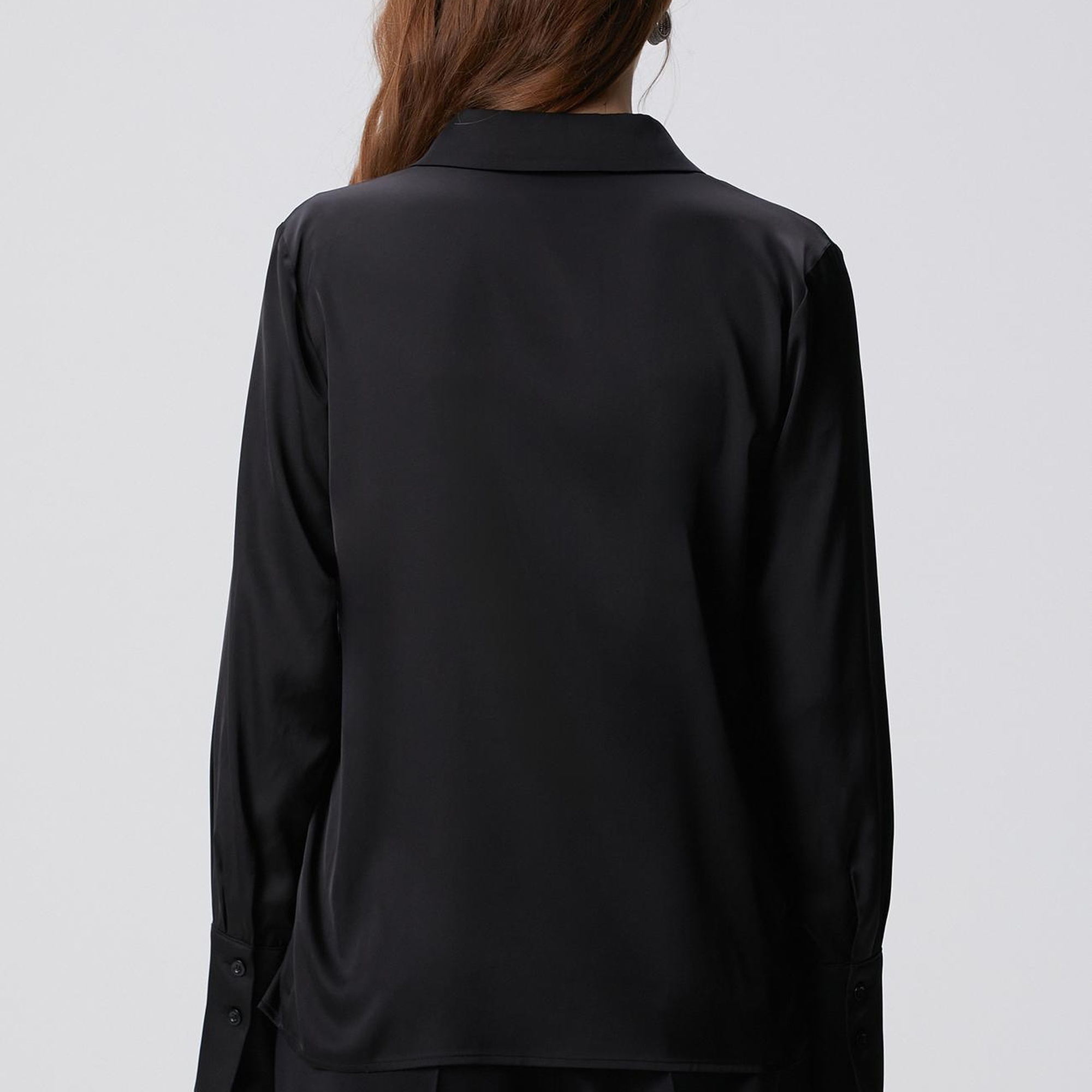 Network Kadın Siyah Geniş Manşetli Saten Gömlek