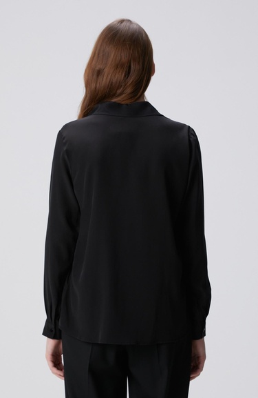  Network Kadın Limited Siyah İpek Gömlek