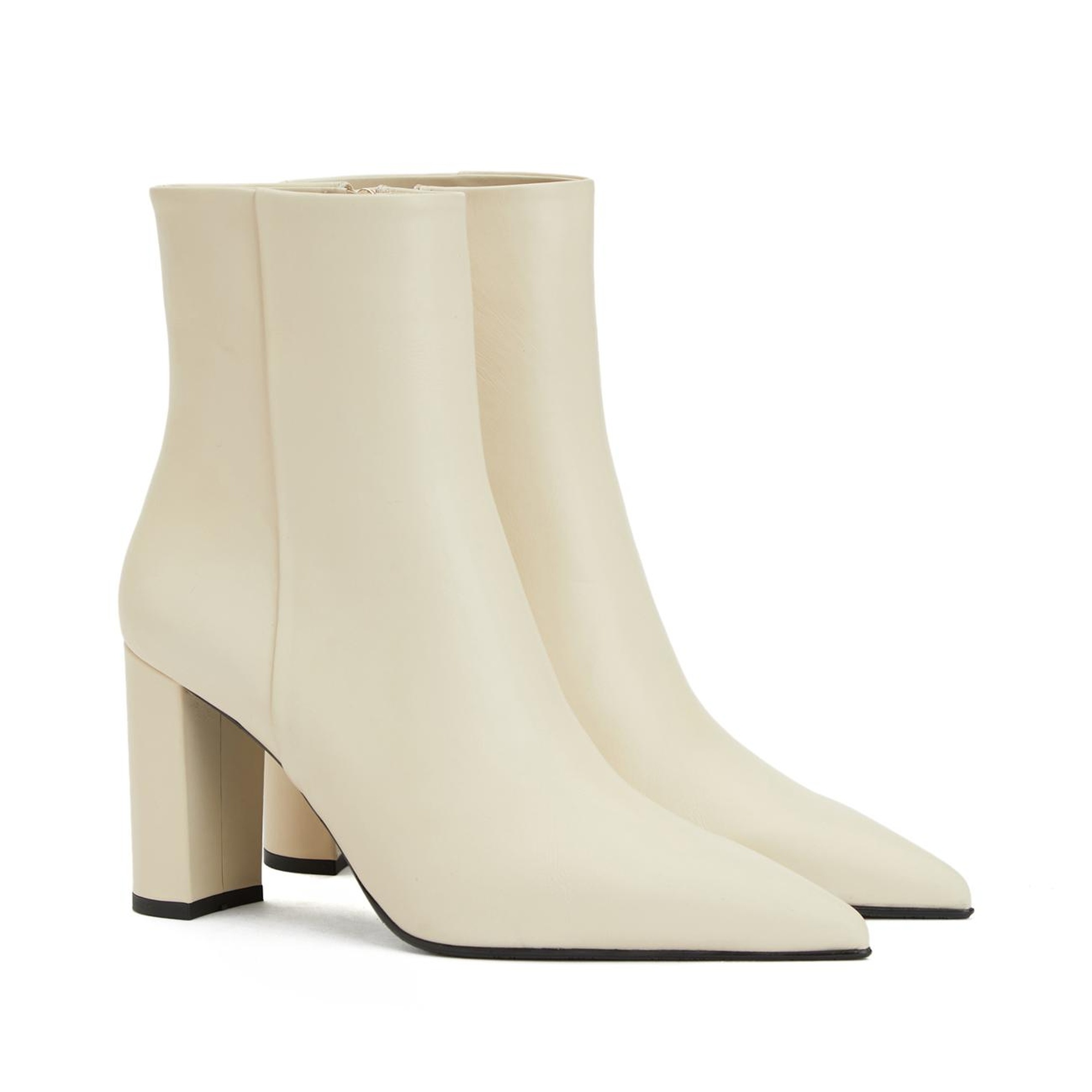 George Hogg Kadın BOT