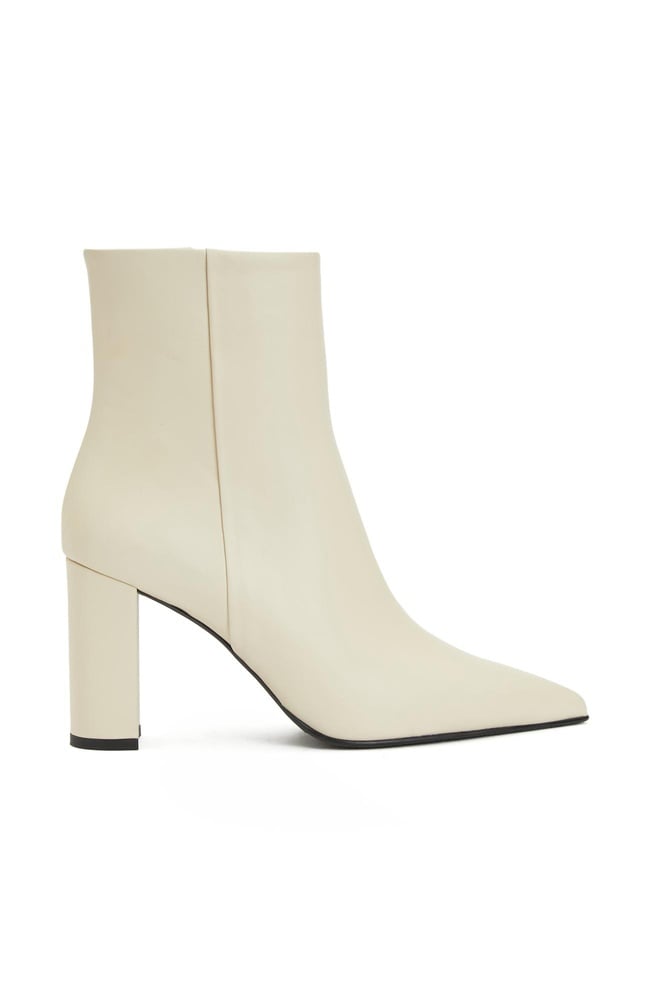  George Hogg Kadın BOT