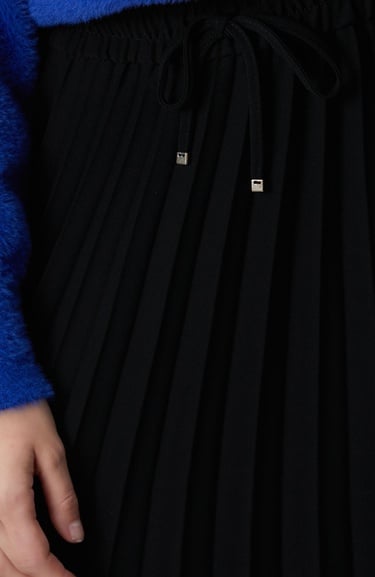  Network Kadın Siyah Piliseli Midi Etek