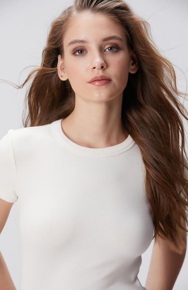  Network Kadın Kırık Beyaz T-shirt