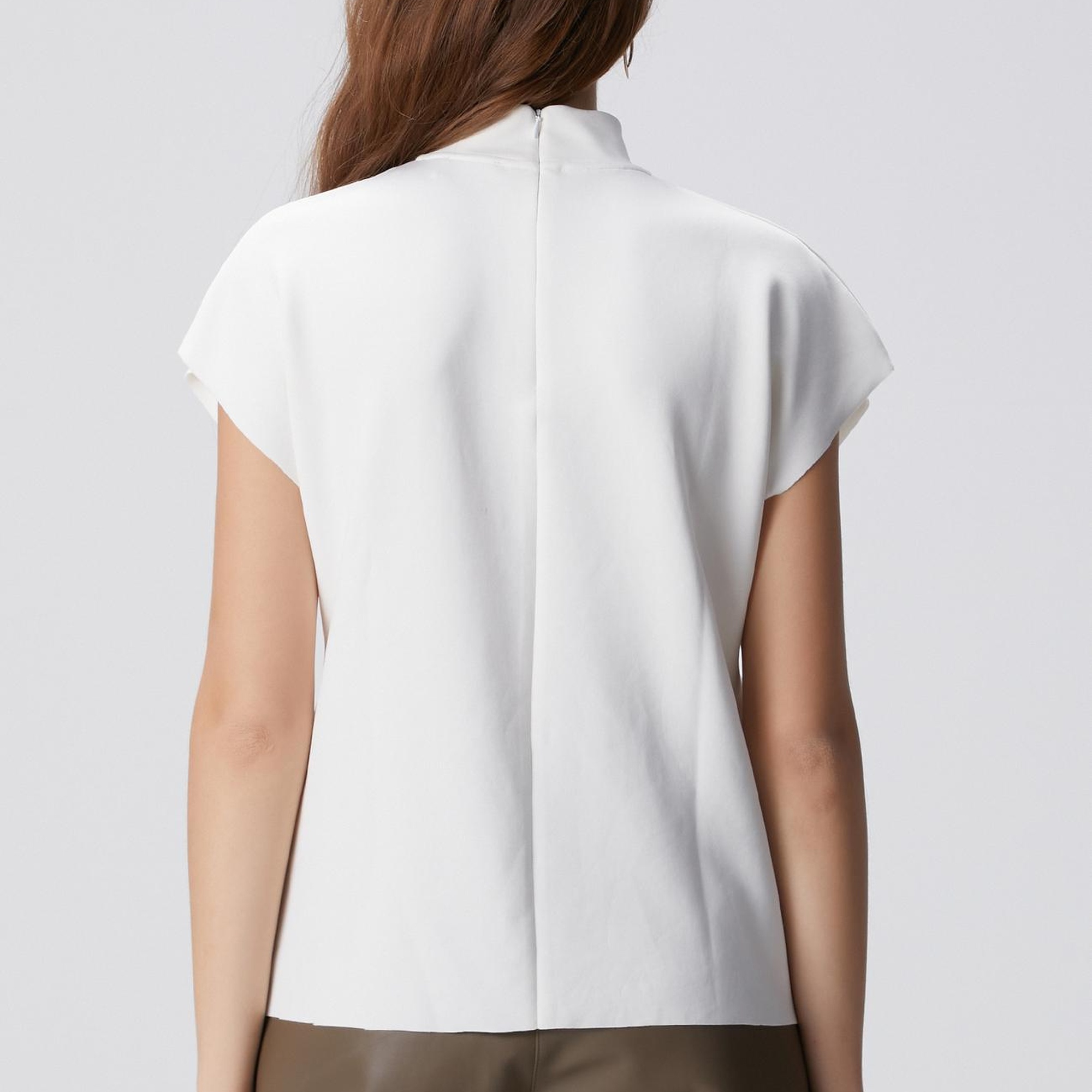 Network Kadın Kırık Beyaz Payetli T-shirt