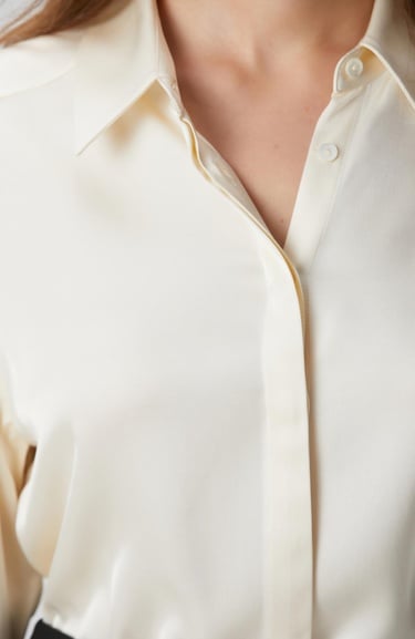 Network Kadın Kırık Beyaz Saten Gömlek