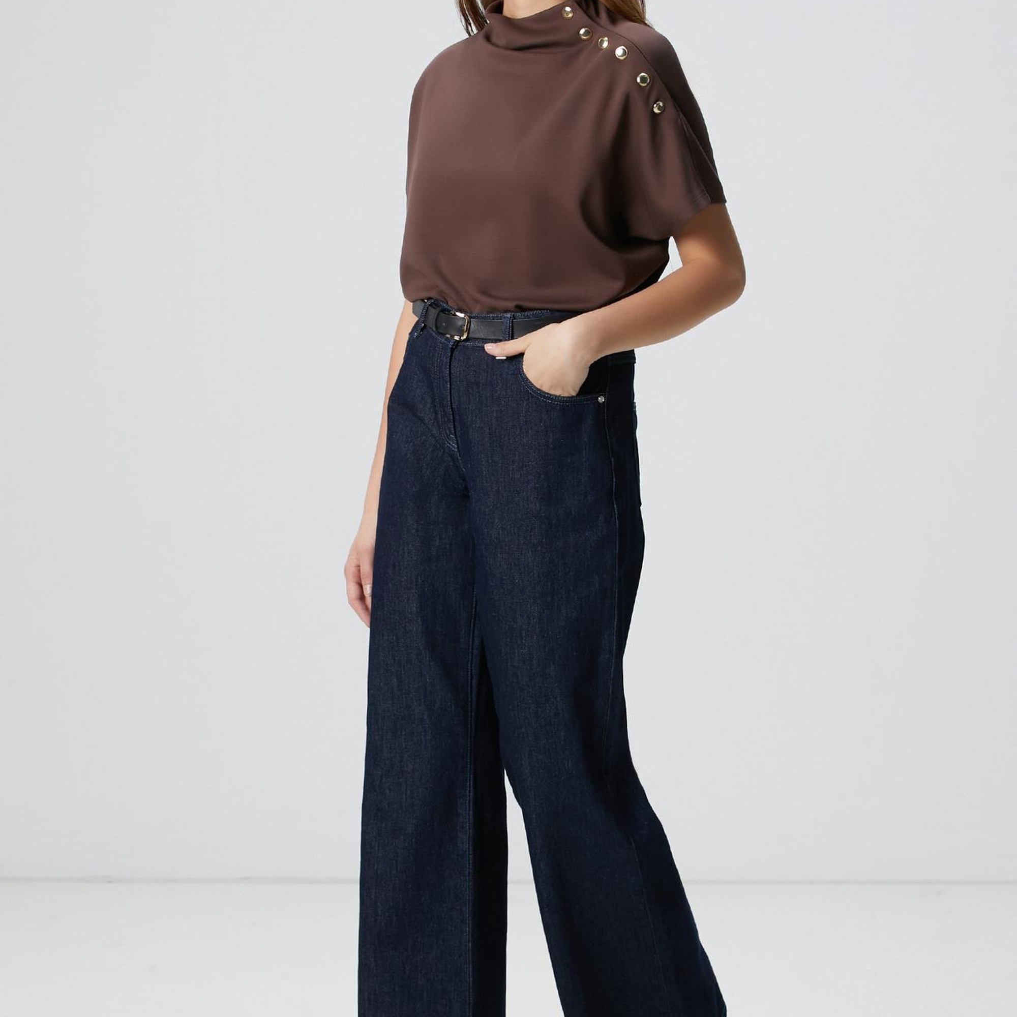 Network Kadın Acı Kahve Çıtçıt Detaylı T-shirt