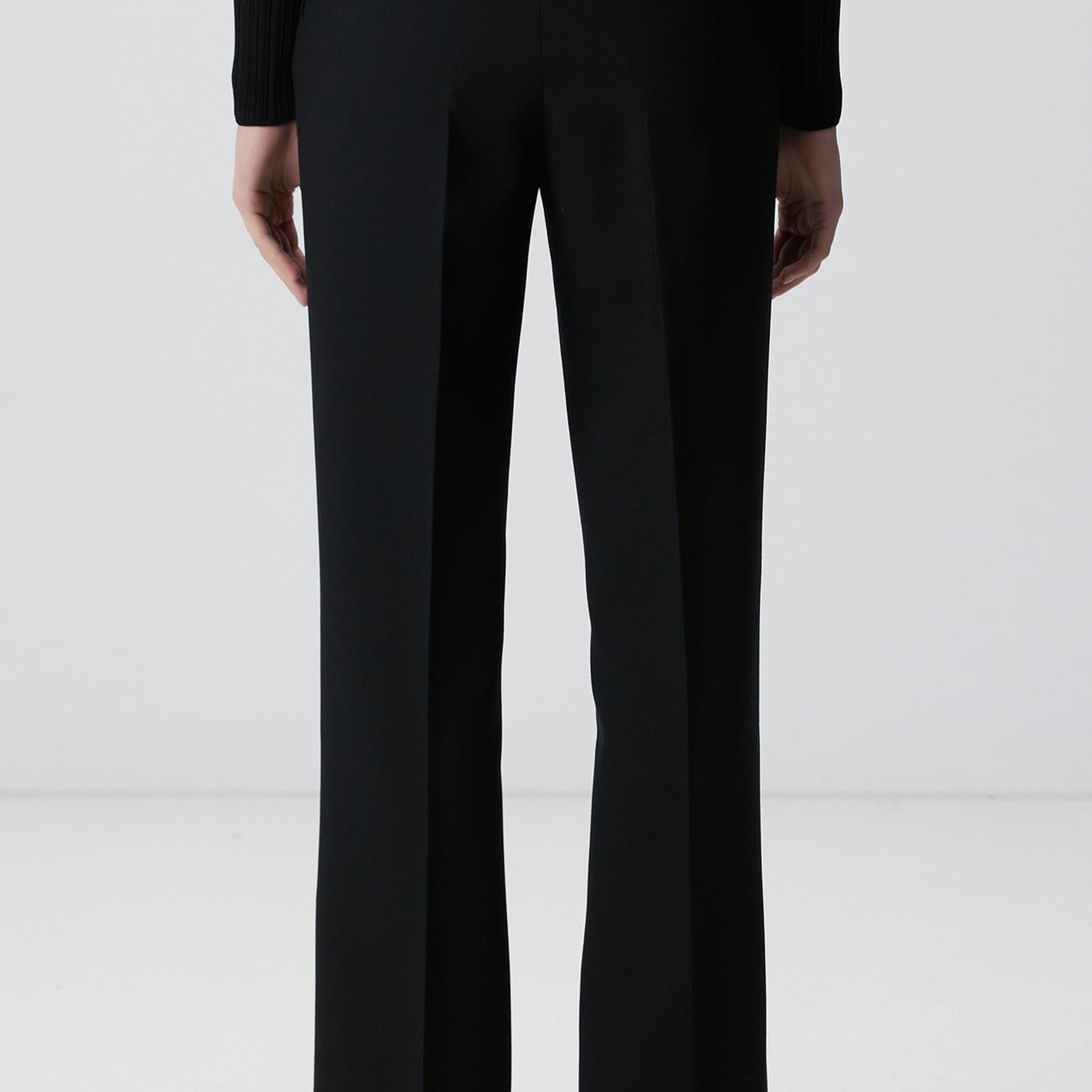 Network Kadın Siyah Paçası Yırtmaçlı Pantolon