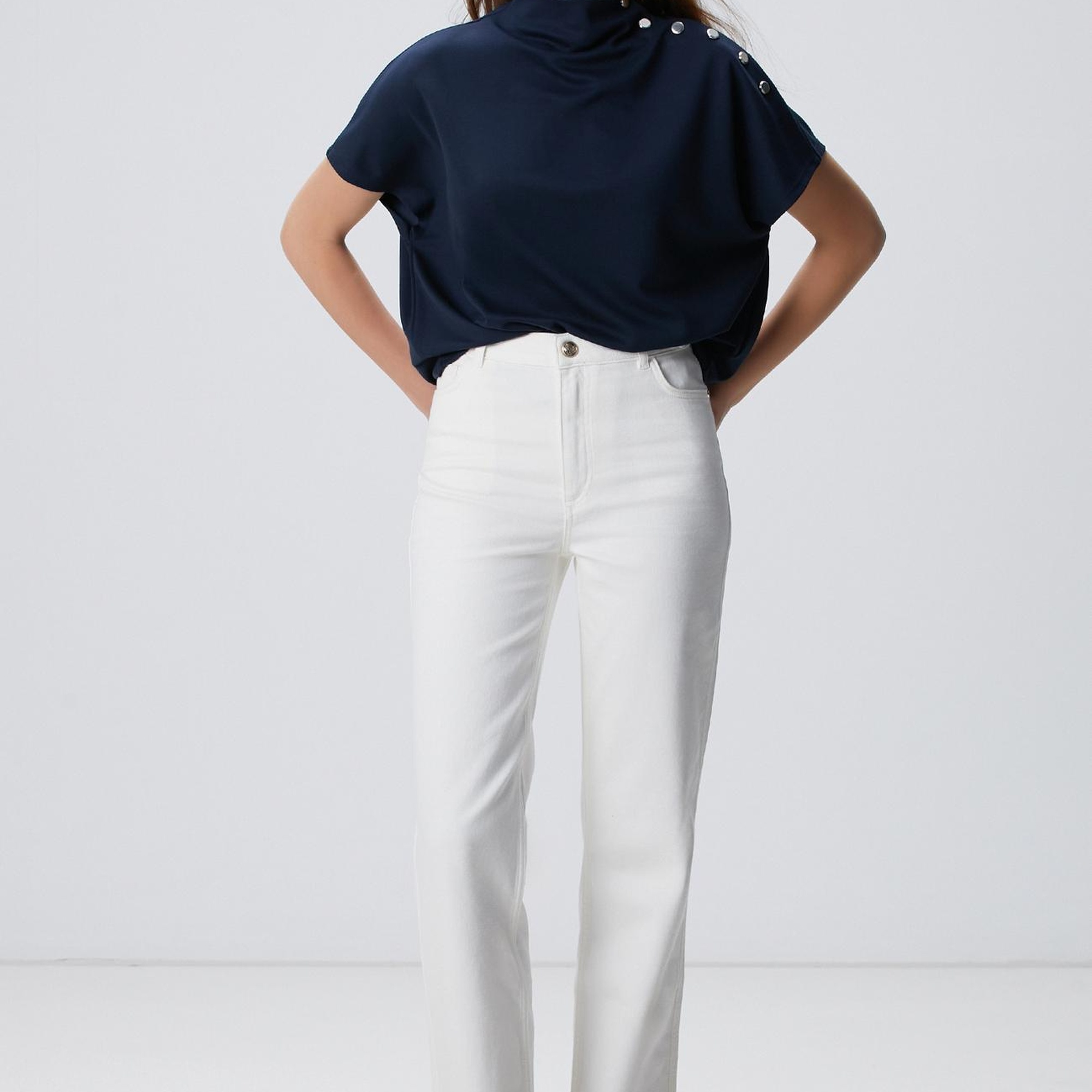 Network Kadın Lacivert Çıtçıt Detaylı T-shirt