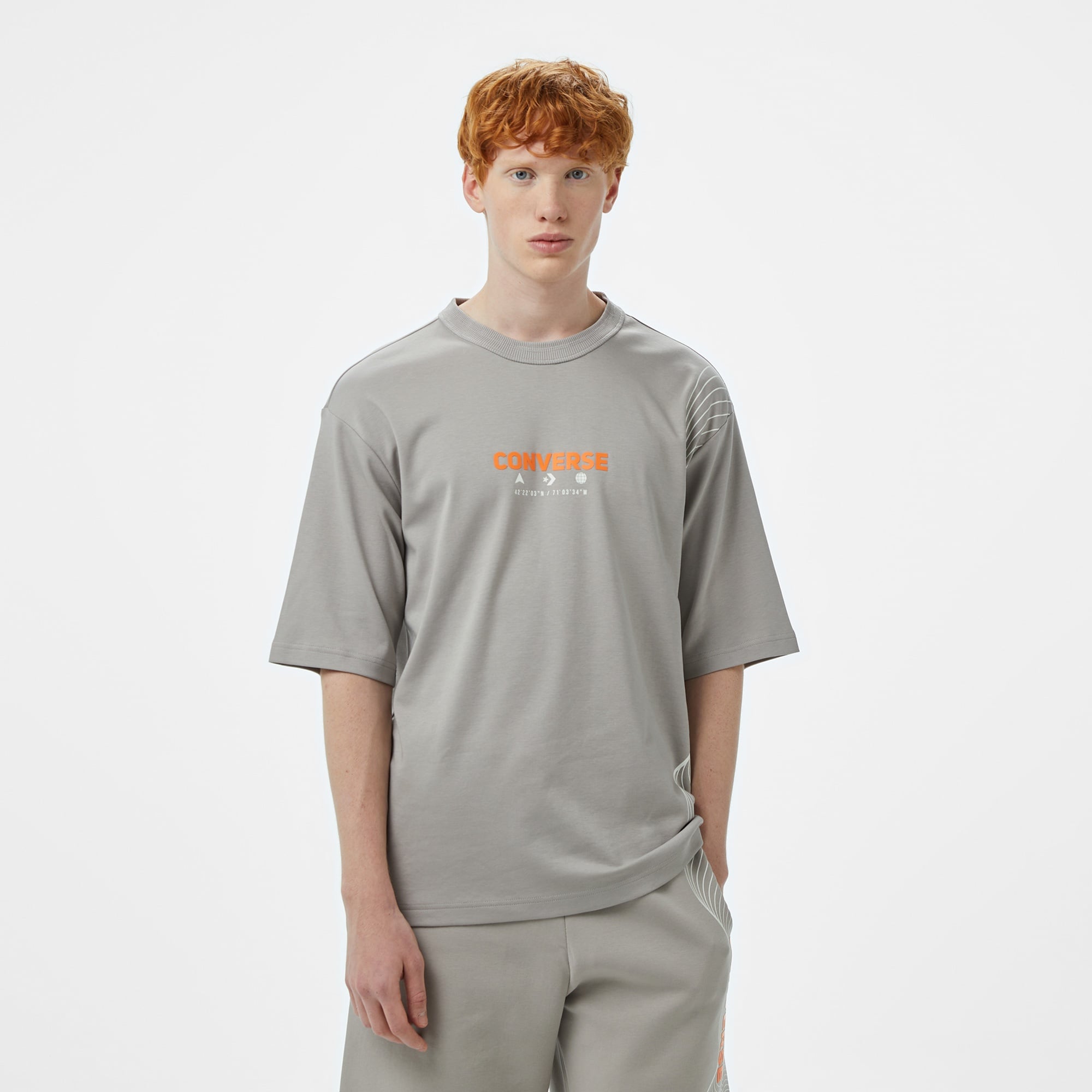 Converse Star Chevron Baskılı Oversize Fit Erkek Gri T-Shirt