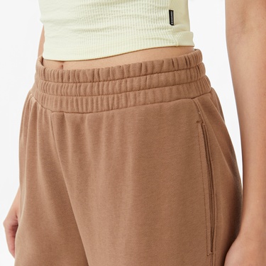  Converse Go-To Unisex Kahverengi Şort