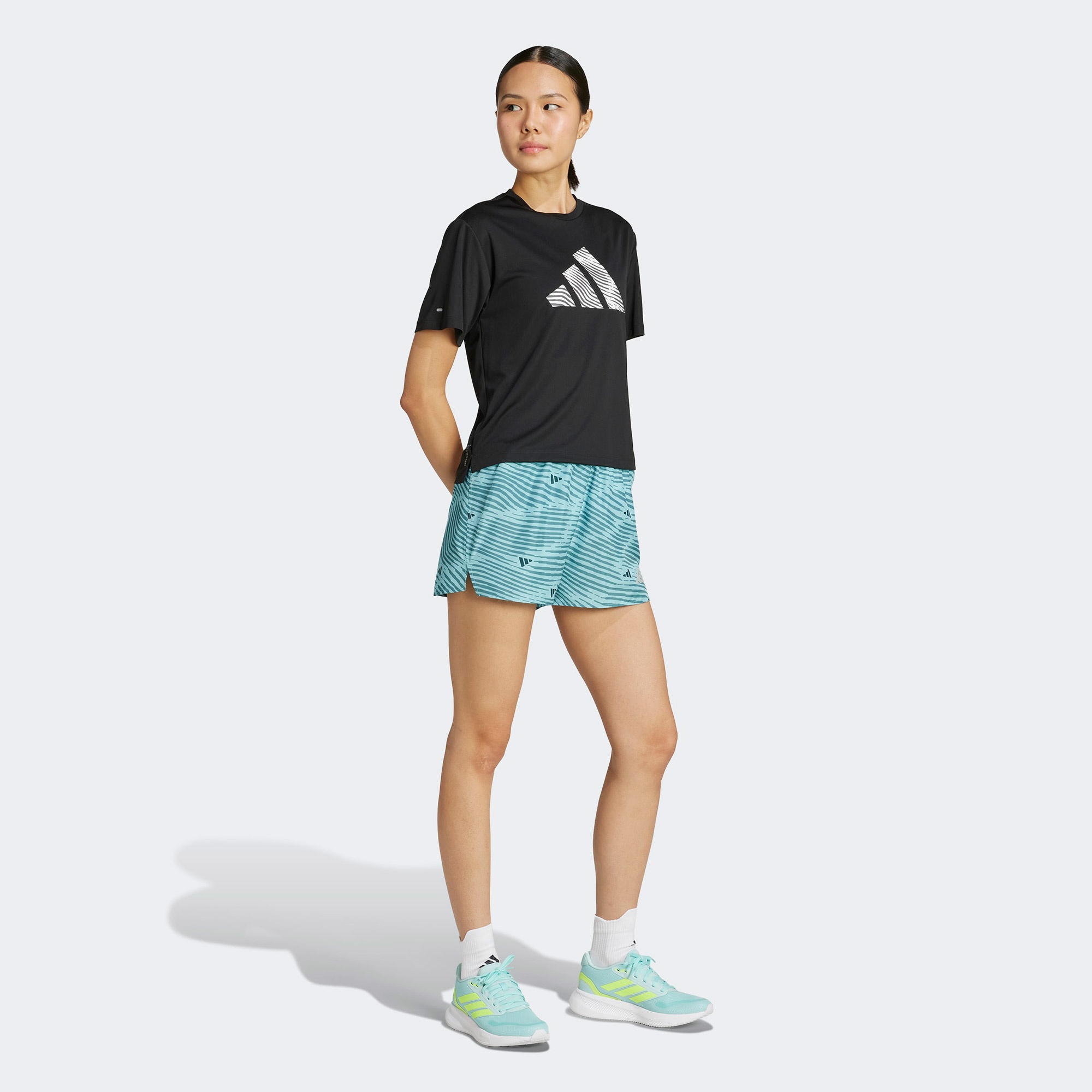 adidas Adi365 Running Essentials Brand Love Kadın Mavi Koşu Şortu