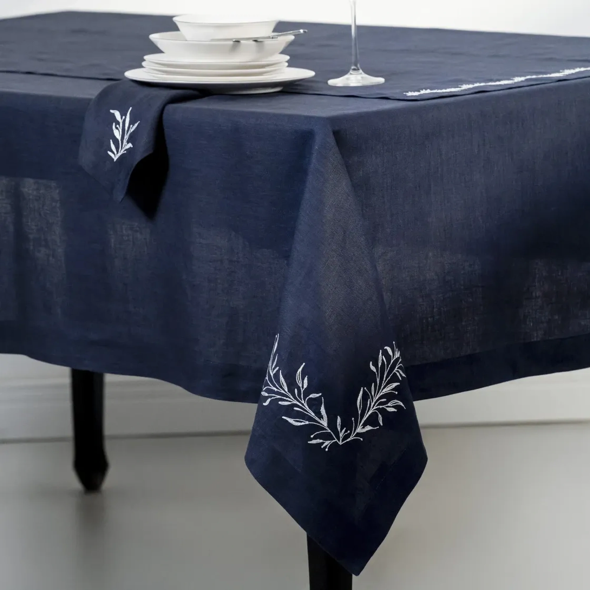 Petite %100 Keten Lacivert Masa Örtüsü 150x200 cm