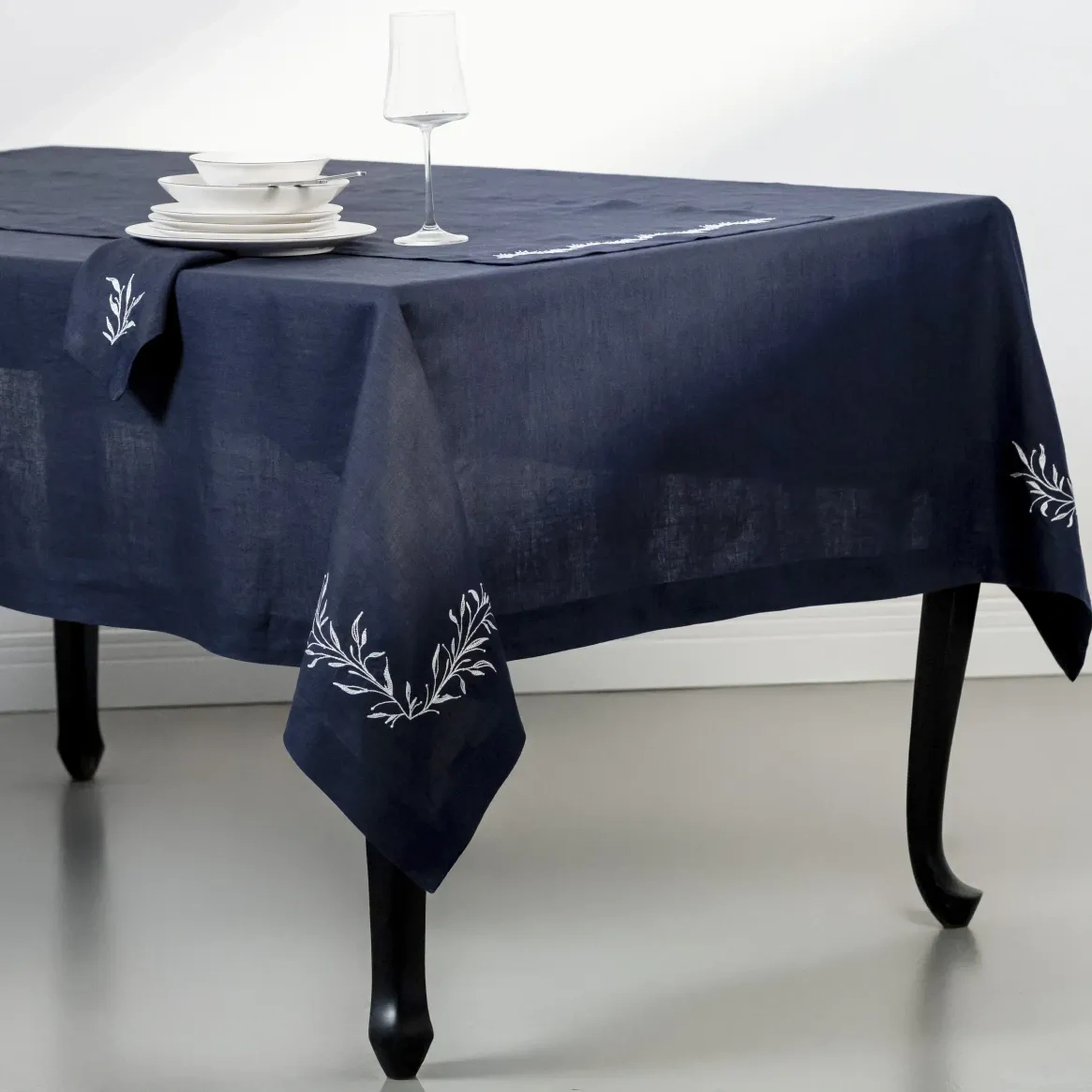 Petite %100 Keten Lacivert Masa Örtüsü 150x200 cm