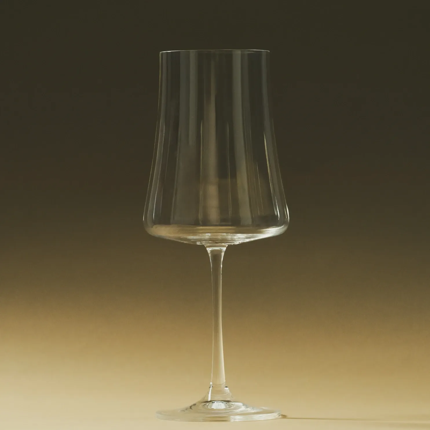  Moena Kristal Kırmızı Şarap Kadehi 560 cc