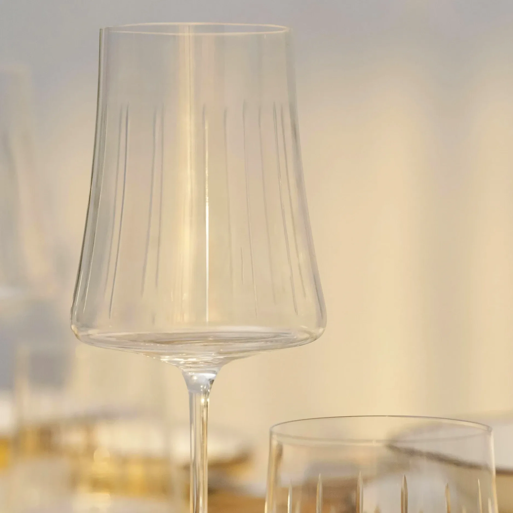 Moena Kristal Kırmızı Şarap Kadehi 560 cc