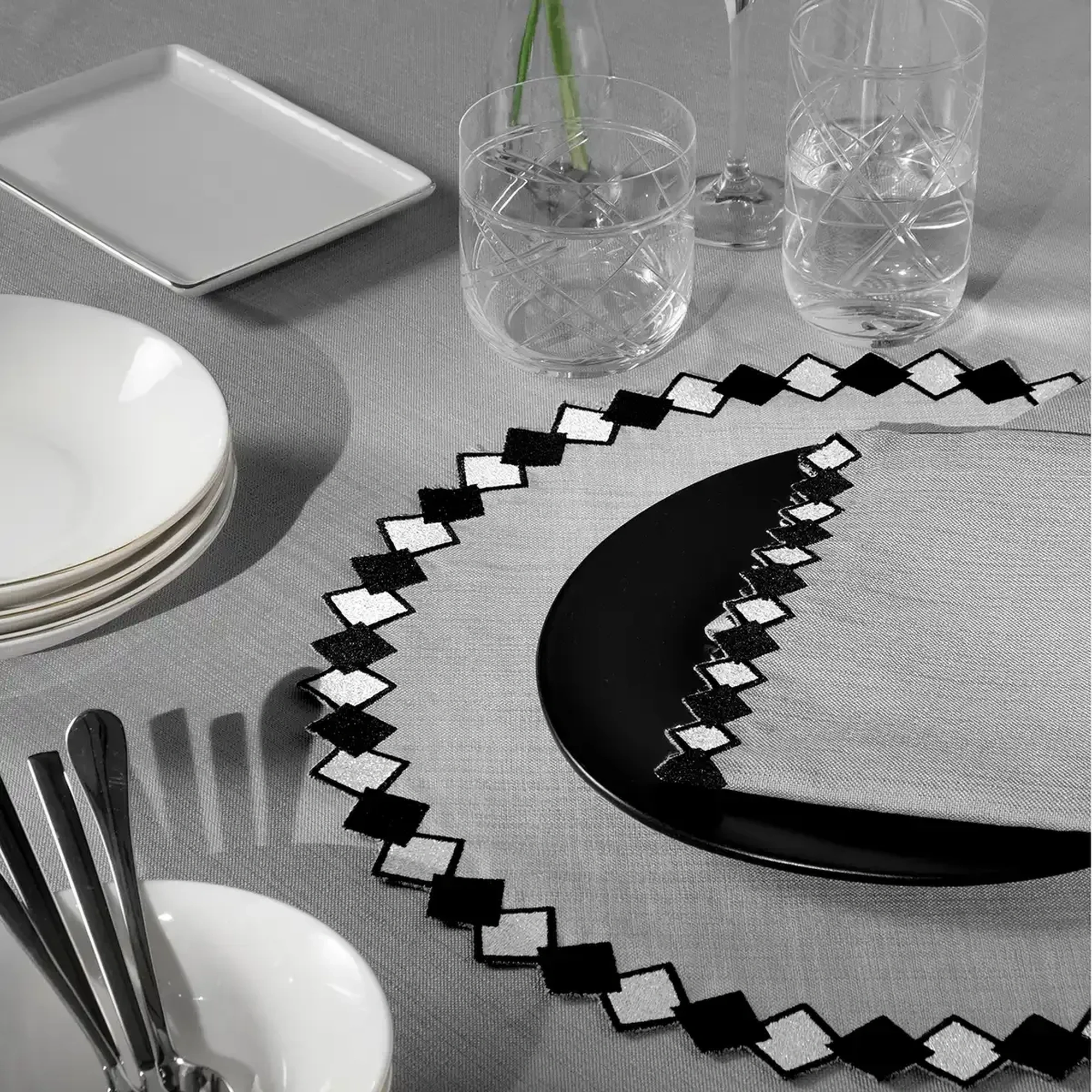 Qua Home Matilda Amerikan Servis Gri 40x40 cm