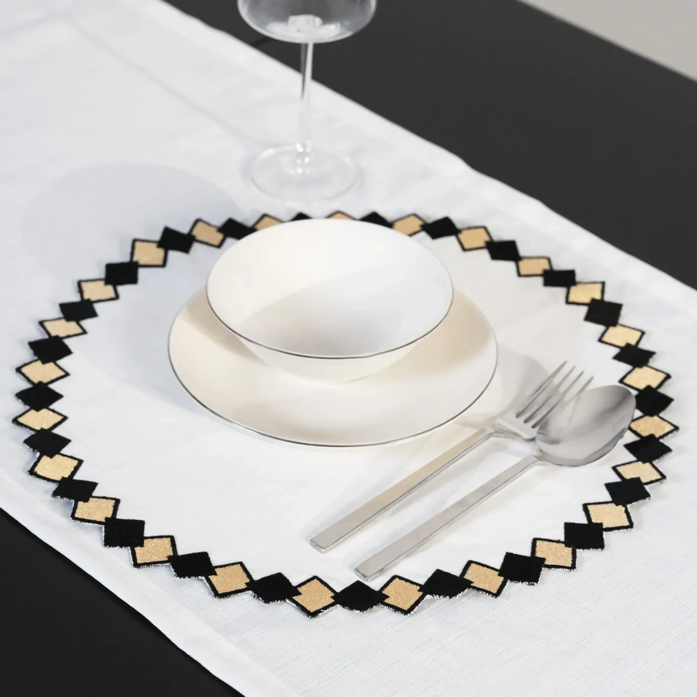  Qua Home Matilda Amerikan Servis Beyaz 40*40 cm