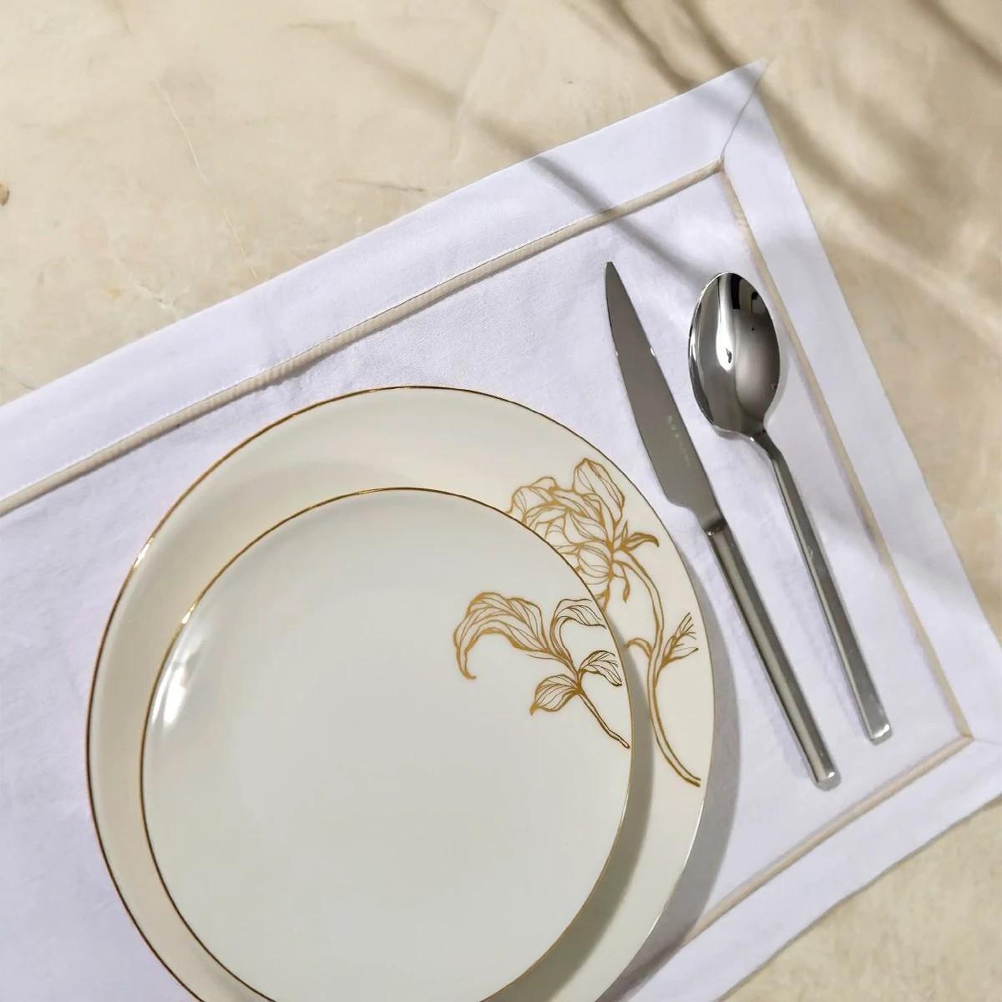 Qua Home Lucca Pamuk Keten Biyeli Amerikan Servis Beyaz 35x50 cm