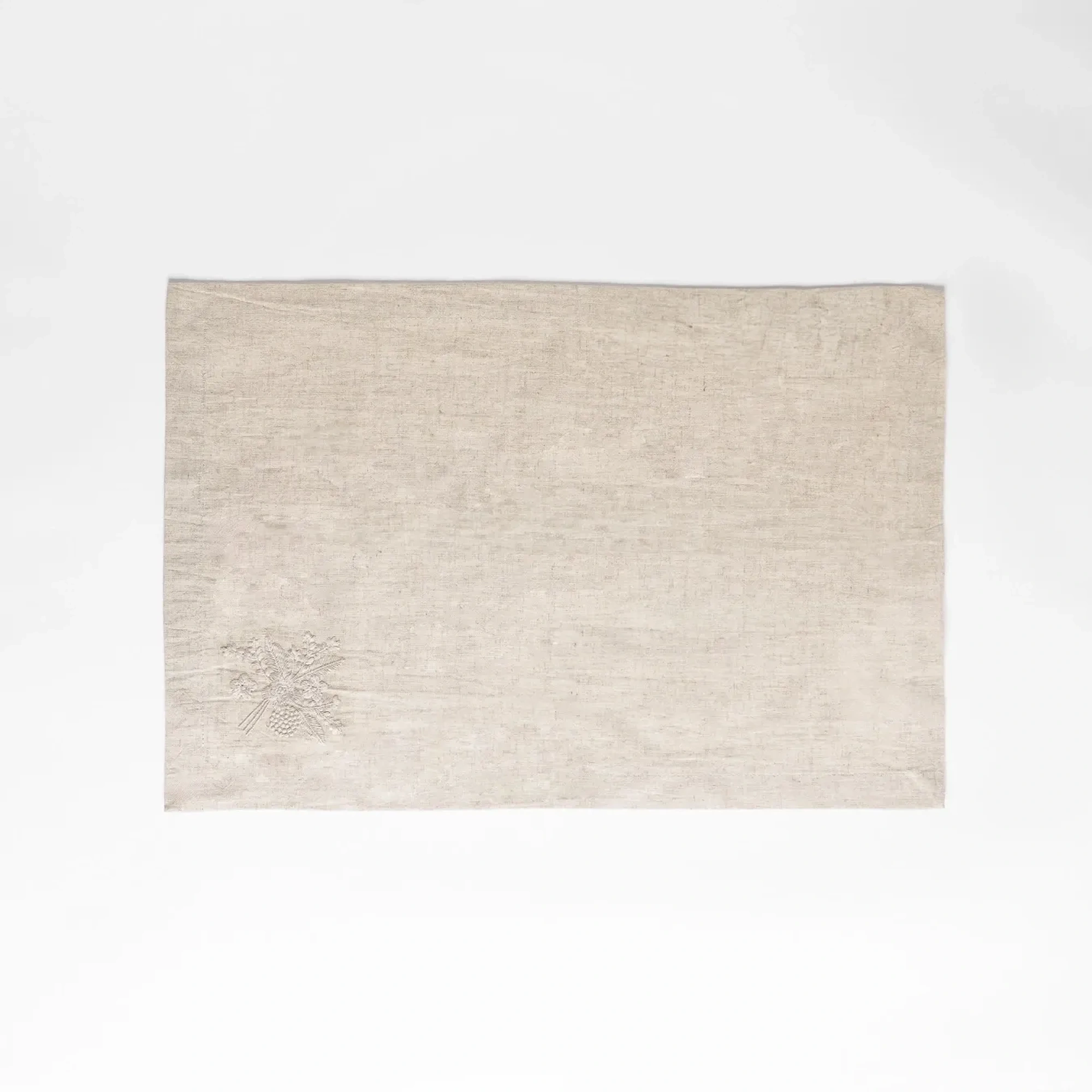 Qua Home Julien Pamuk Keten Çiçek Nakışlı Amerikan Servis Ekru 35x50 cm