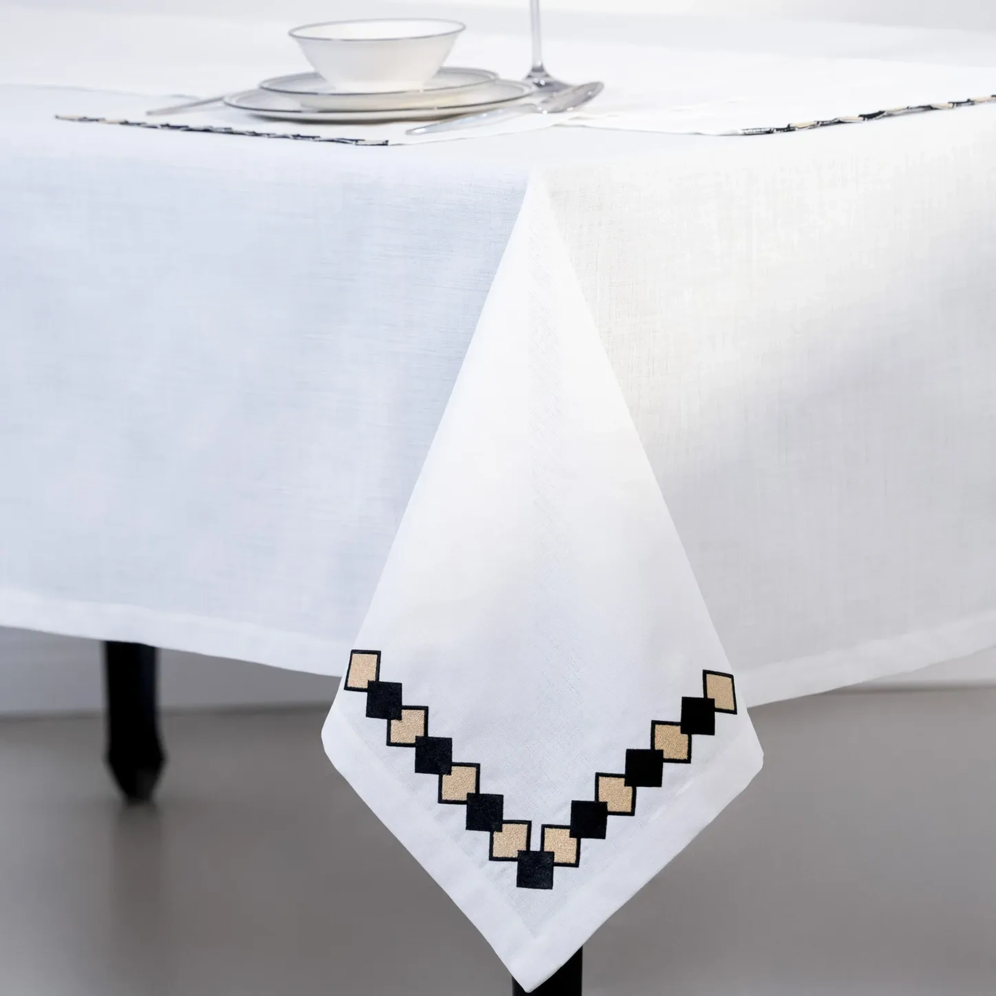 Matilda Masa Örtüsü Beyaz 150x200 cm