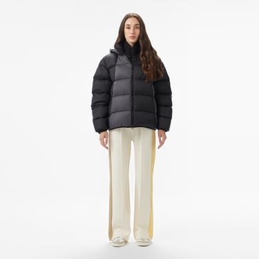  Lacoste Kadın Kapüşonlu Renk Bloklu Siyah Mont