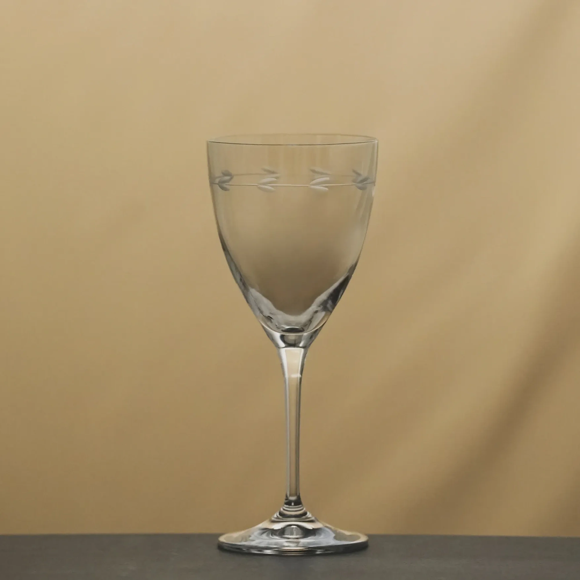 Rythym Kristal Beyaz Şarap Kadehi 250 cc