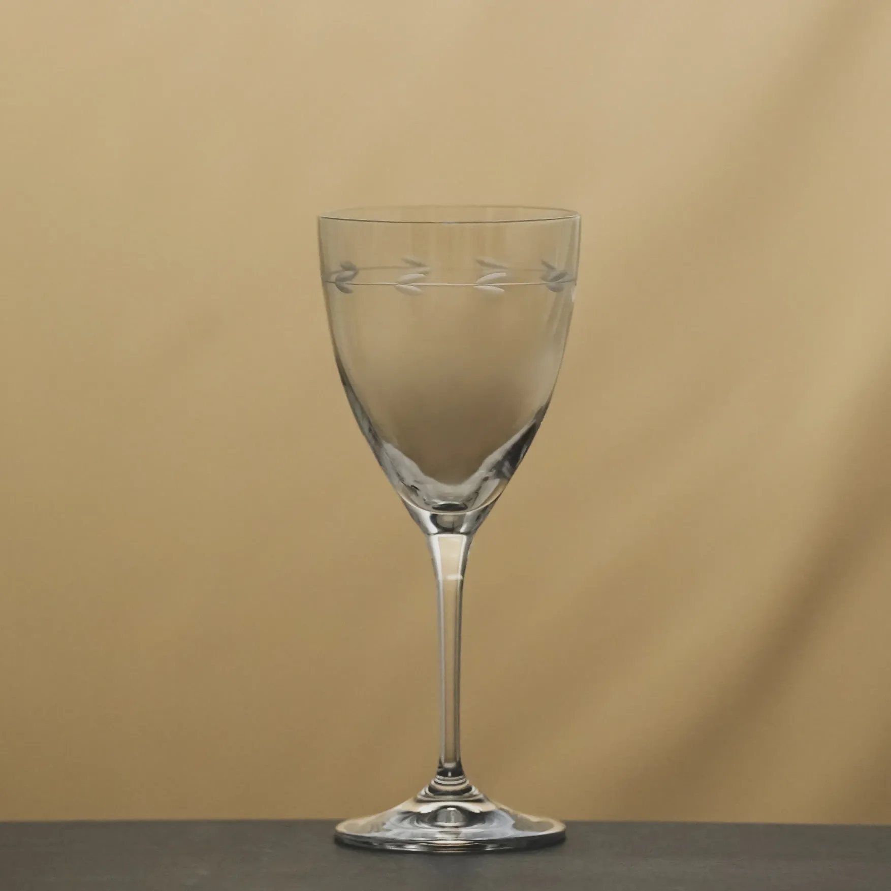  Rythym Kristal Beyaz Şarap Kadehi 250 cc