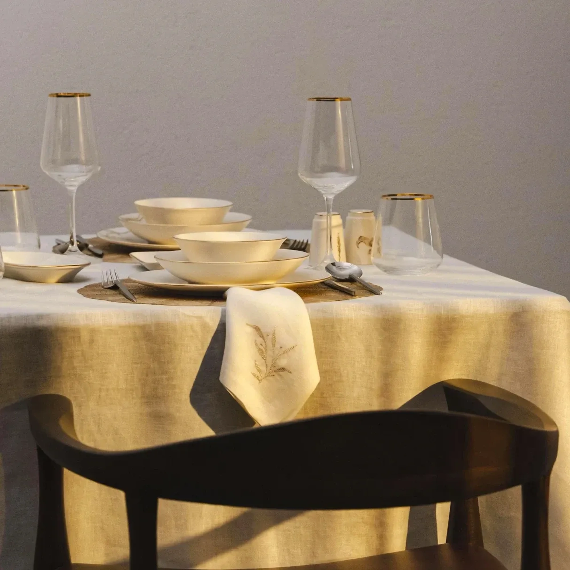 Meringue Kristal Beyaz Şarap Kadehi 350 cc