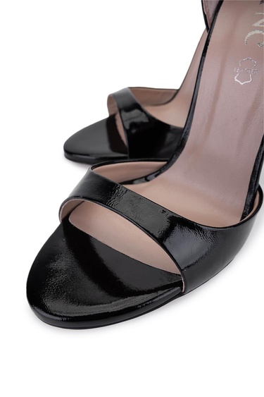  Tamer Tanca Kadın Hakiki Deri Siyah Rugan Topuklu Ayakkabı