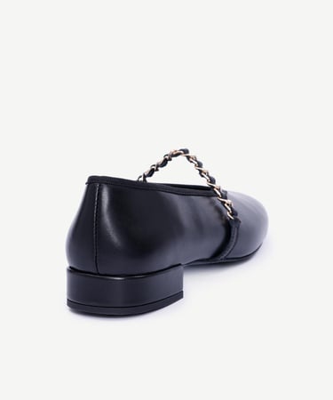  YARGICI Zincir Detaylı Deri Babet