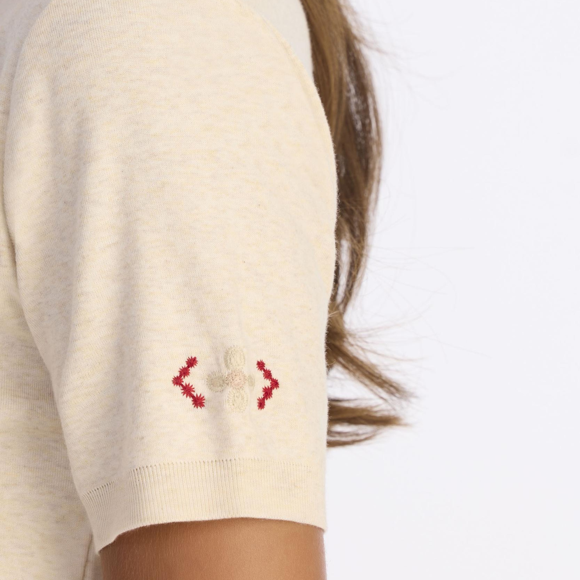 YARGICI Nakış Detaylı Triko