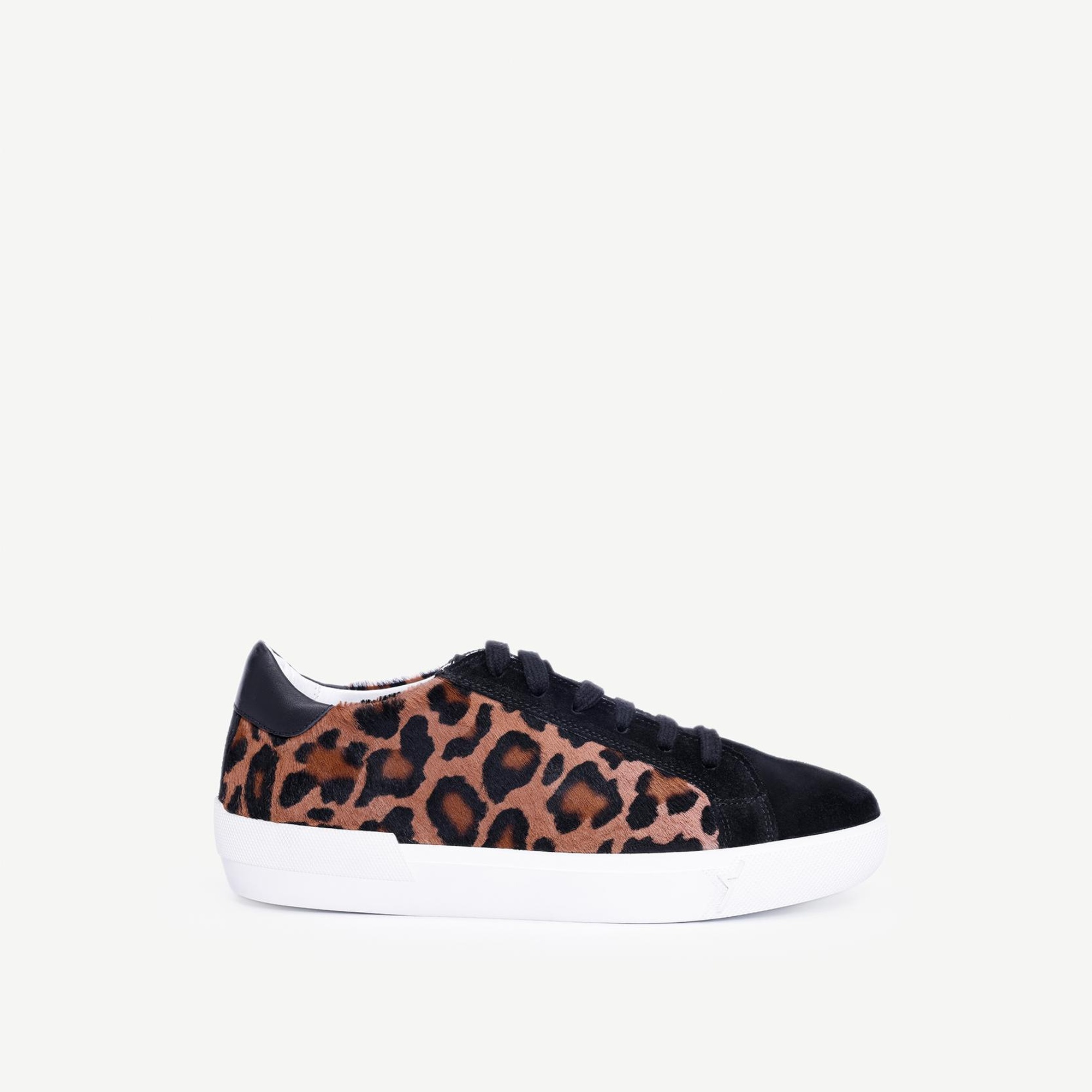 YARGICI Garni Detaylı Spor Ayakkabı