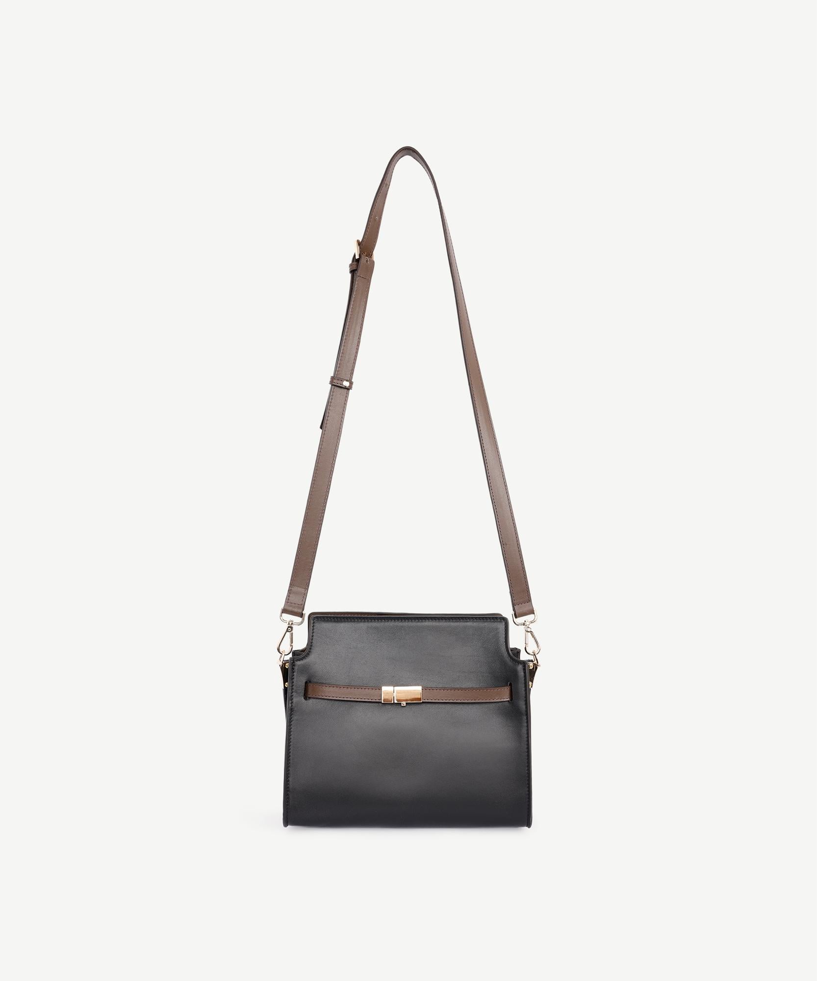  YARGICI Kemer Detaylı Deri Omuz Çantası