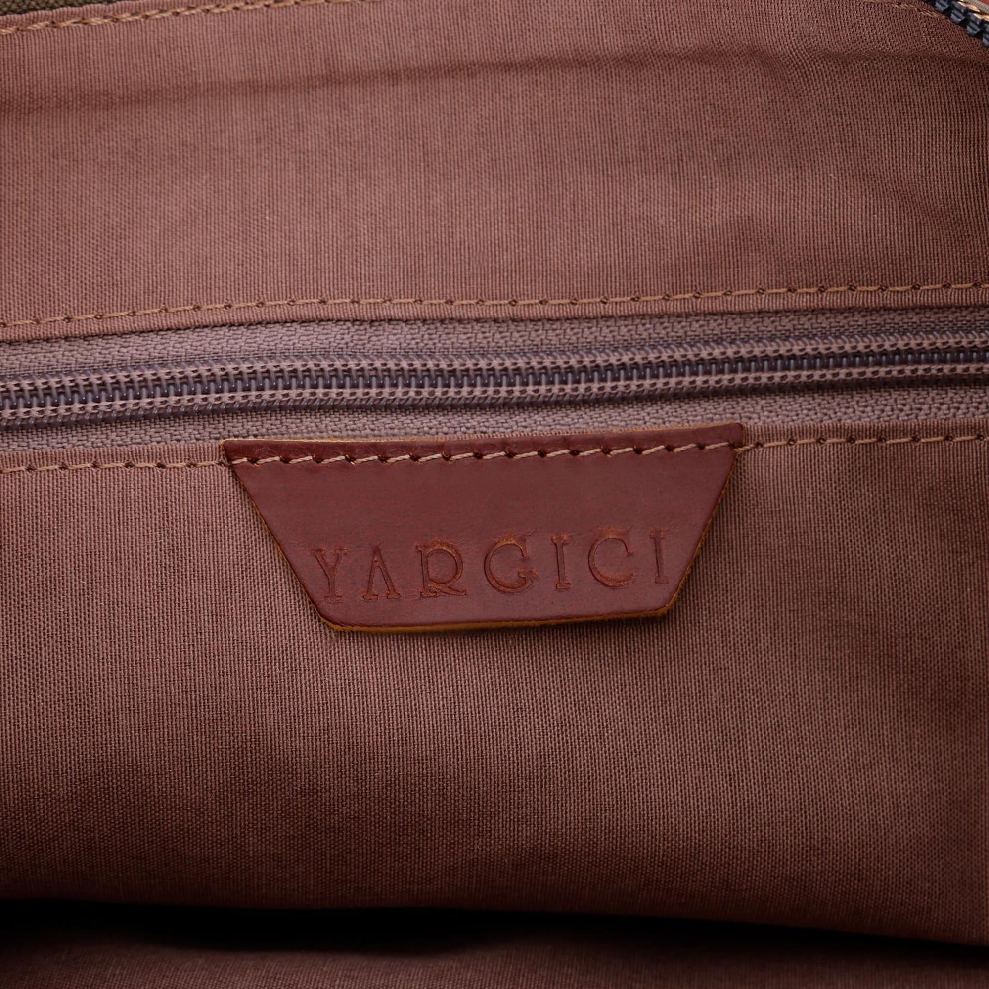 YARGICI Cep Detaylı Deri Garnili Orta Boy Omuz Çantası