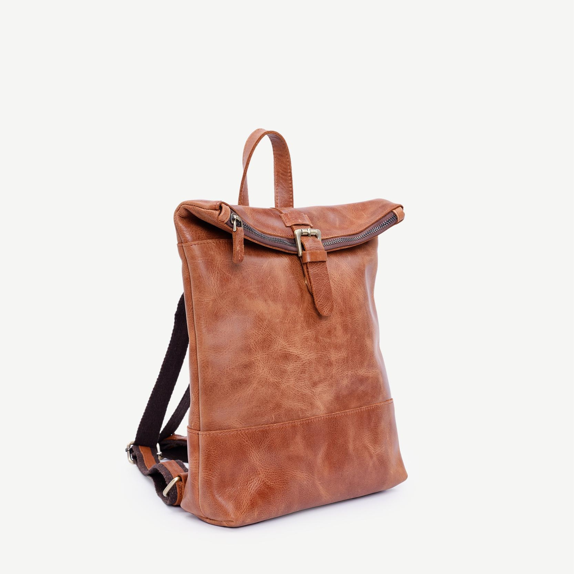 YARGICI Katlama Detaylı Deri Sırt Çantası