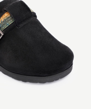  YARGICI Şerit Detaylı Deri Terlik