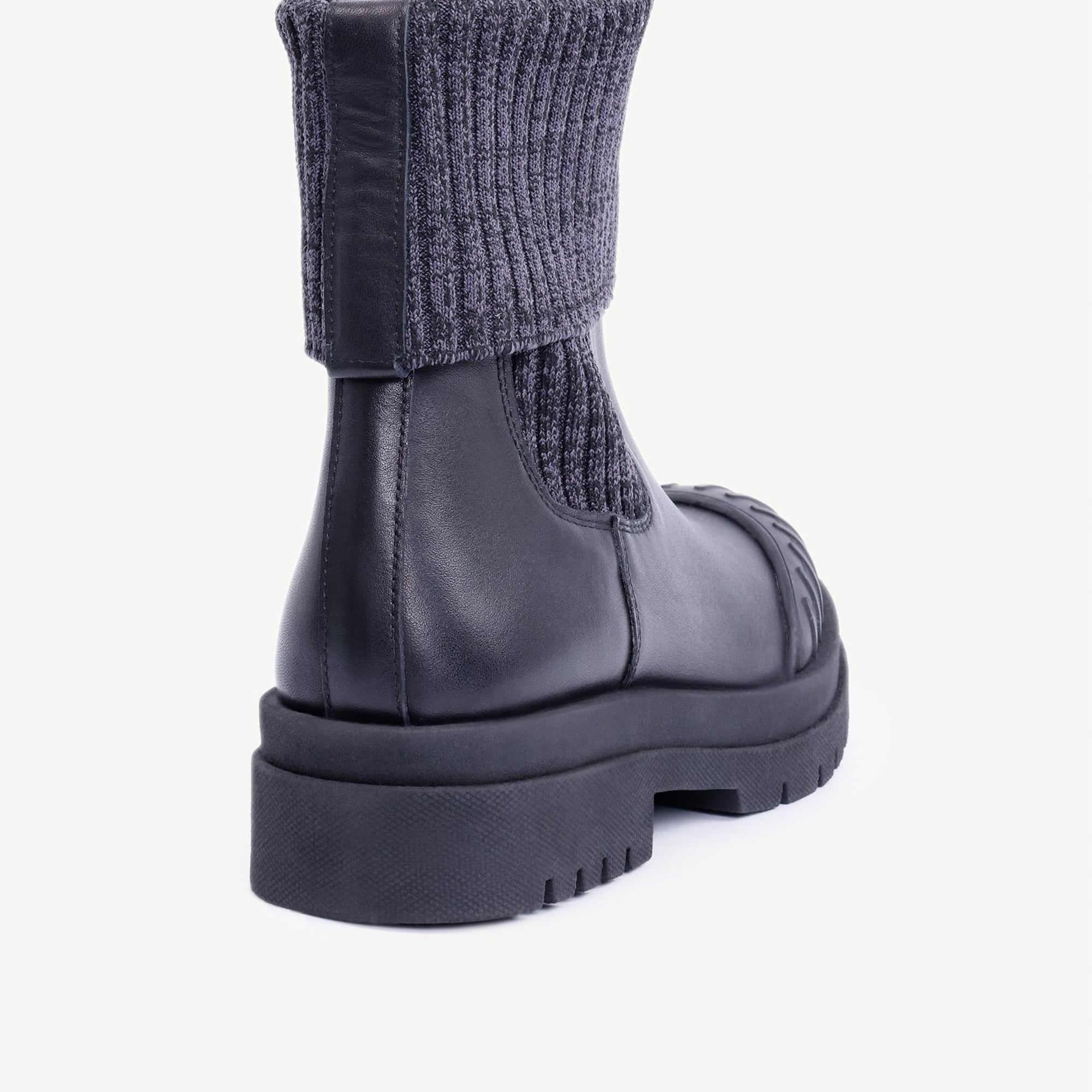 YARGICI Bileği Triko Detaylı Deri Bot