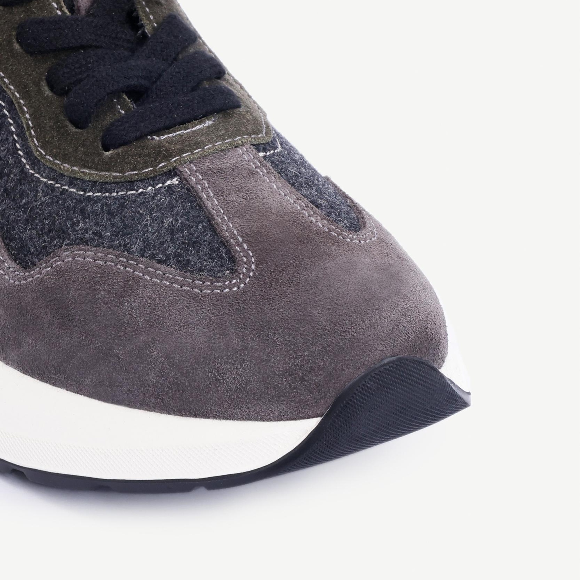 YARGICI Kalın Tabanlı Spor Ayakkabı