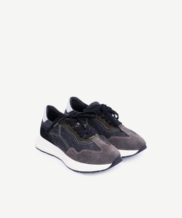  YARGICI Kalın Tabanlı Spor Ayakkabı