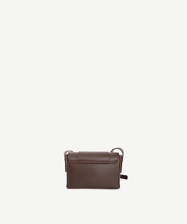  YARGICI Deri Görünümlü Kemer Detaylı Çapraz Çanta