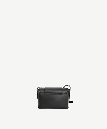  YARGICI Deri Görünümlü Kemer Detaylı Çapraz Çanta