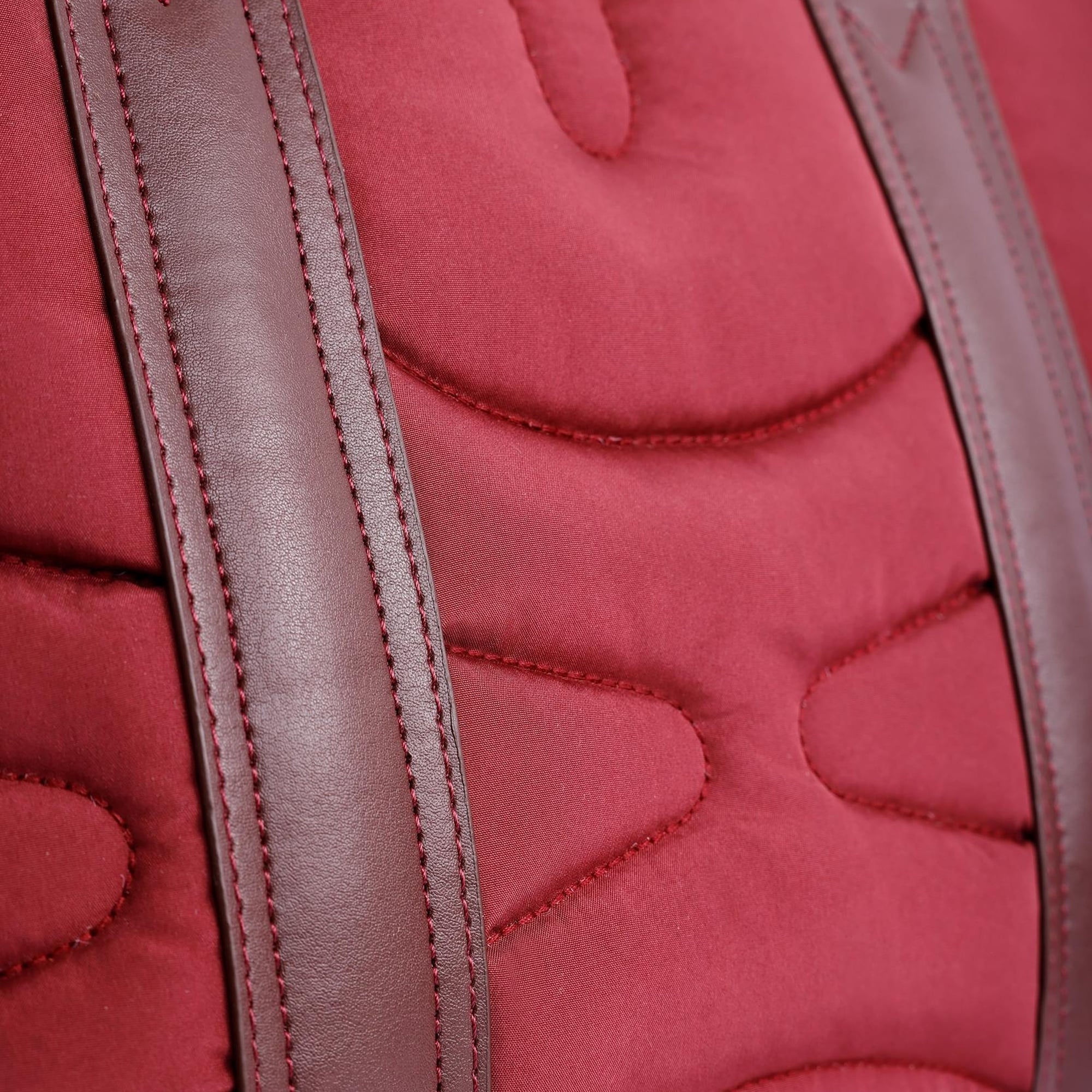 YARGICI Kapitone Omuz Çantası