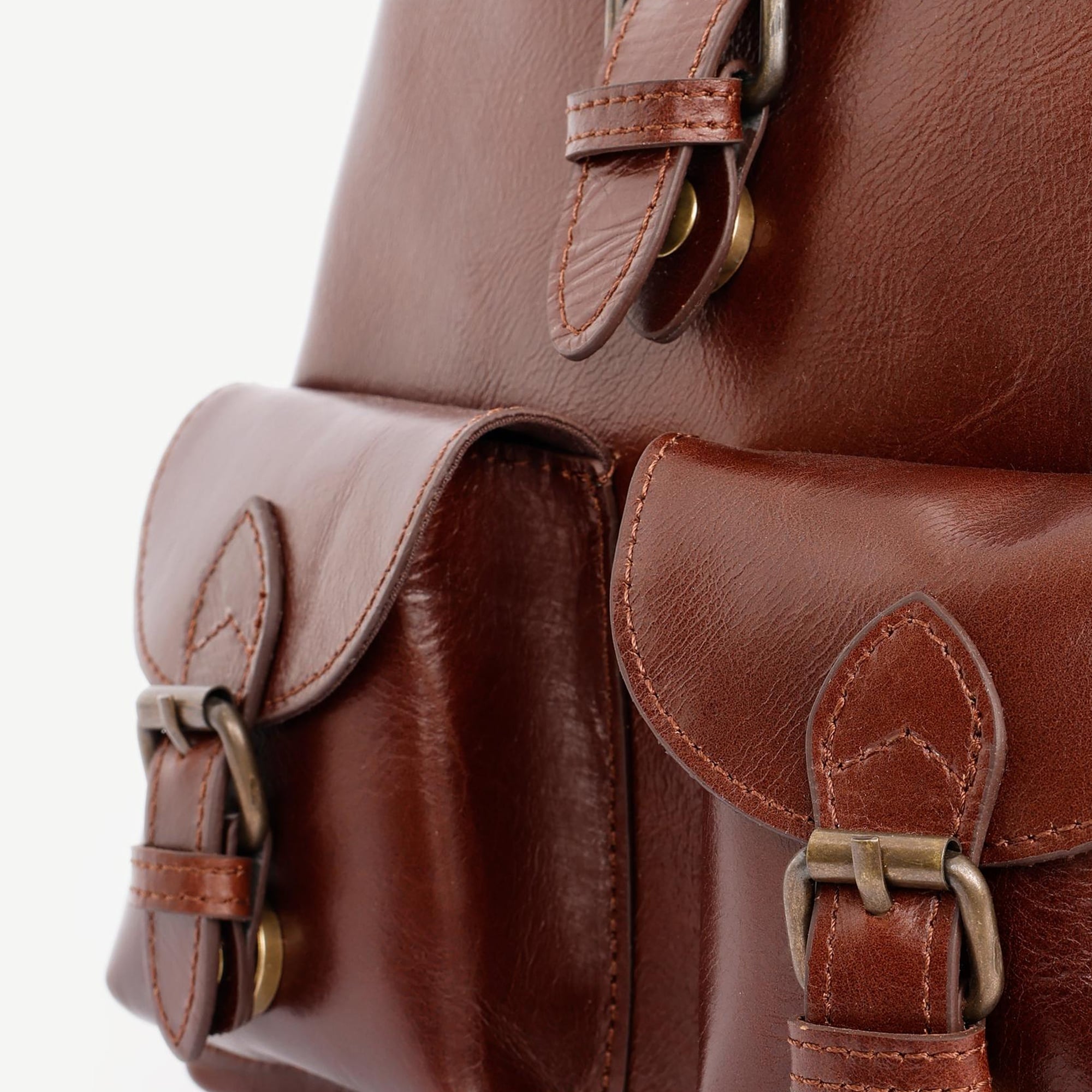 YARGICI Kapaklı Deri Sırt Çantası