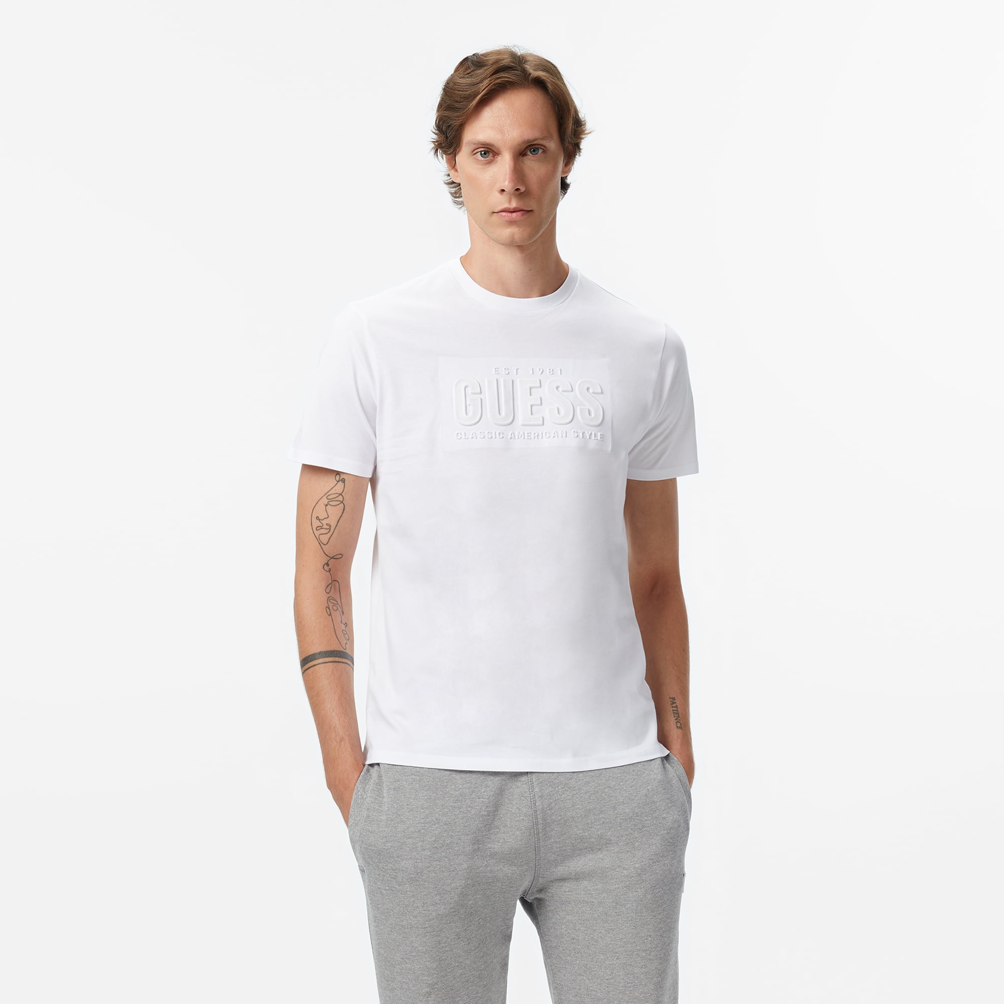  Guess Embosse Regular Fit Erkek Beyaz T-Shirt