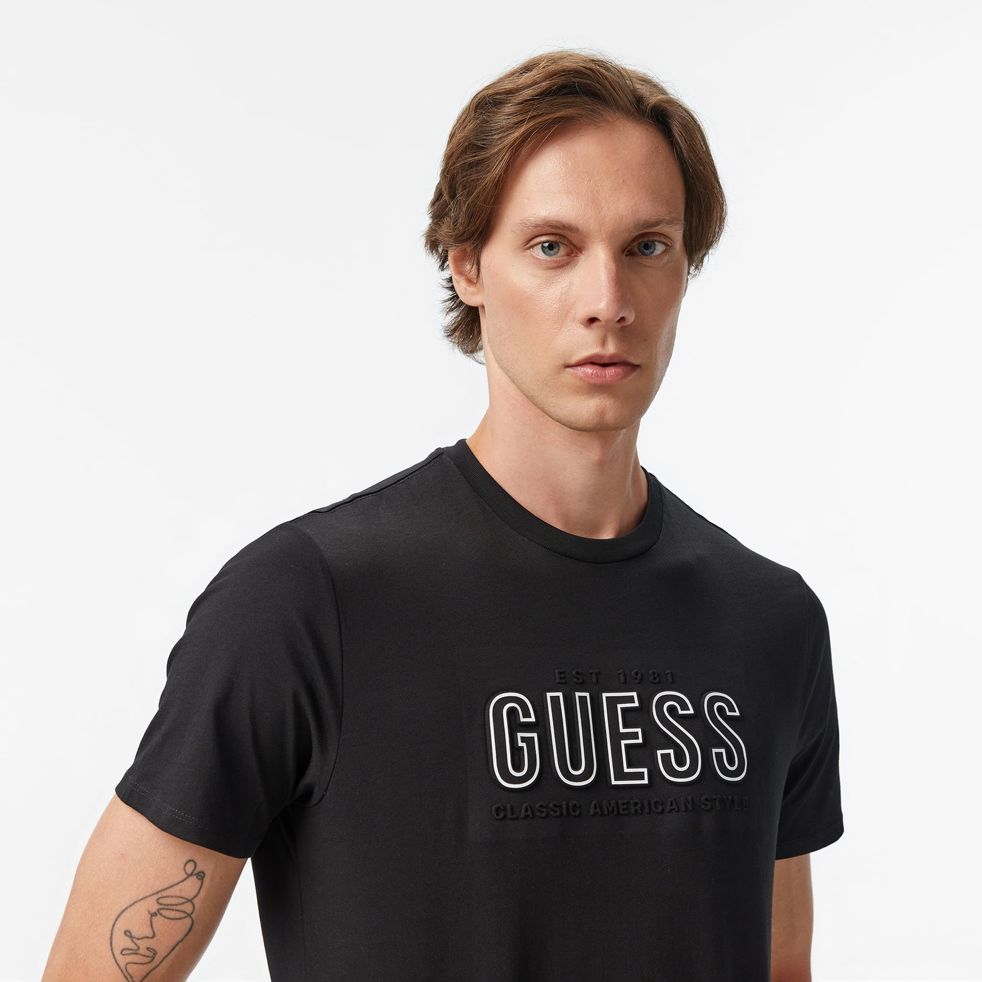Guess Embosse Regular Fit Erkek Siyah T-Shirt