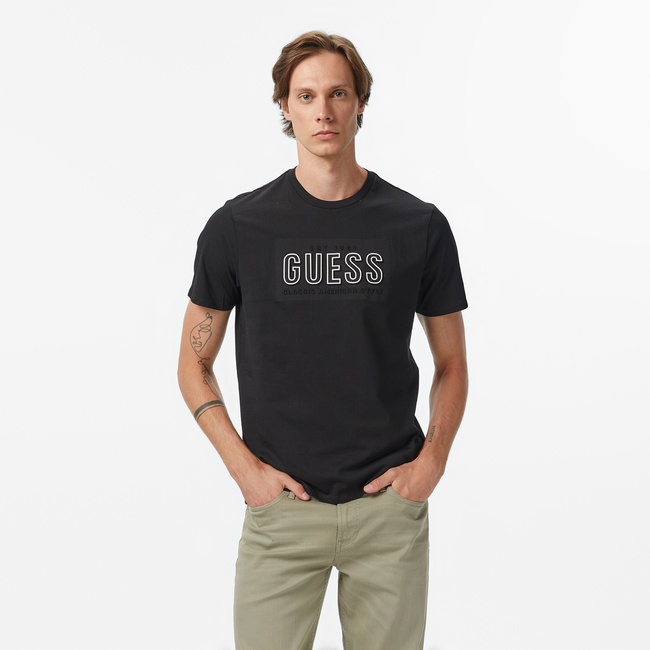  Guess Embosse Regular Fit Erkek Siyah T-Shirt