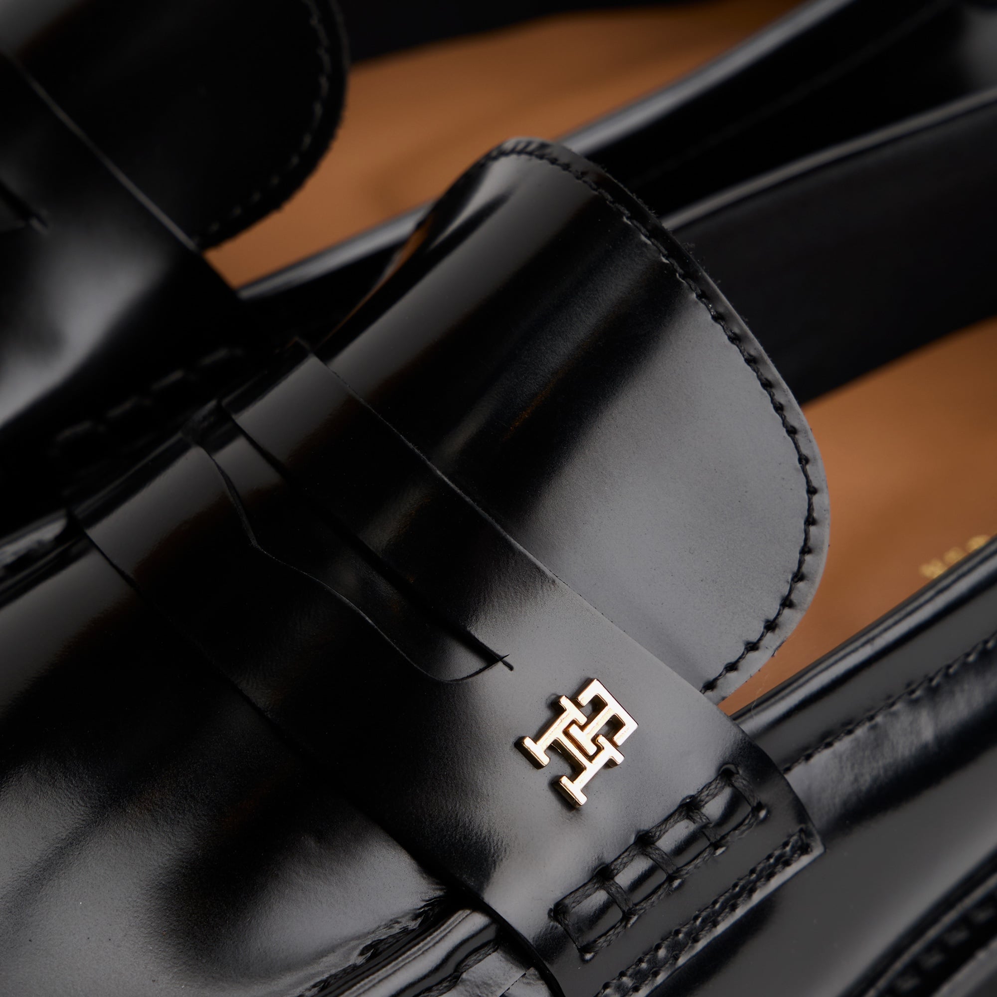 Tommy Hilfiger Square Toe Abrasivato Kadın Loafer Siyah Loafer